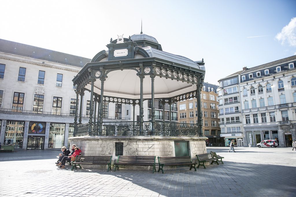 Deze afbeelding heeft een leeg alt-attribuut; de bestandsnaam is Foto-kiosk-Wapenplein-1024x683.jpg